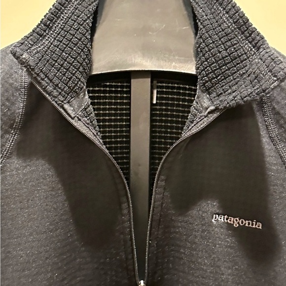 EUC • Patagonia 🌟Running Jacket - Picture 3 of 6